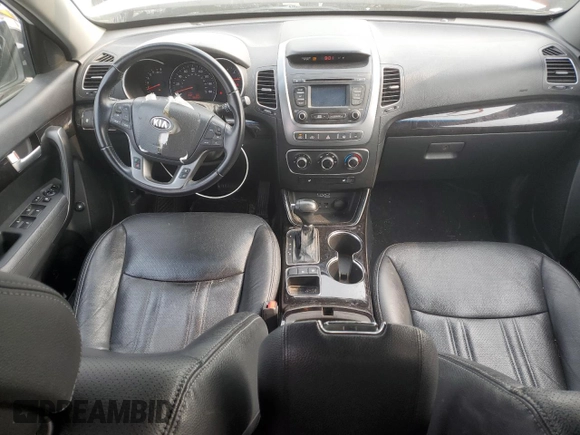 2015 Kia Sorento LX z VIN 5XYKTCA65FG644018, wystawiony jako Copart lot #60134275 z przebiegiem 96 892 mil mil oraz Nie do naprawy • Non repairable. Historia ofert i sprzedaży dostępna na DreamBid. Obrazek 8.