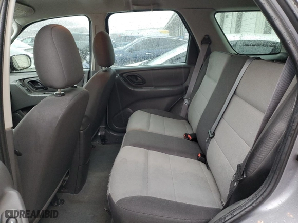 2007 Ford Escape XLS with VIN 1FMYU02Z47KB90057, listed as a Copart auction lot 44045855 with 198,461 mi miles and Non Repairable. Bid and sale history available at carsss.com. Image 11.