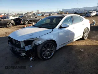 2014 Kia Cadenza Premium with VIN KNALN4D70E5164241, listed as a Copart auction lot 82447434 with 38,447 mi miles and Salvage Title. Bid and sale history available at carsss.com. Image 1.