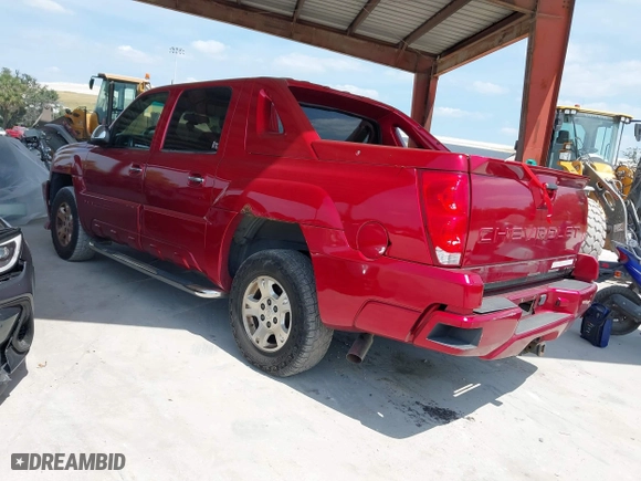 2003 Chevrolet Avalanche with VIN 3GNEK13T33G108258, listed as a IAAI auction lot 42110289 with 135,802 mi miles. Bid and sale history available at carsss.com. Image 3.
