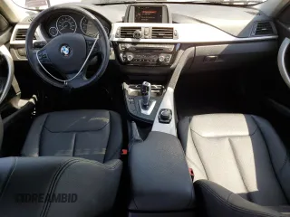 2016 BMW 3 Series 320i xDrive z VIN WBA8E5G5XGNT93776, wystawiony jako Copart lot #54050865 z przebiegiem 119 189 mil mil oraz Szkoda całkowita • Salvage title. Historia ofert i sprzedaży dostępna na DreamBid. Obrazek 8.