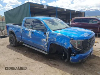2023 GMC Sierra 1500 z VIN 1GTVUCE8XPZ279151, wystawiony jako Copart lot #53349085 z przebiegiem 41 378 mil mil oraz Szkoda całkowita • Salvage title. Historia ofert i sprzedaży dostępna na DreamBid. Obrazek 4.