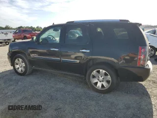 2007 GMC Yukon Denali z VIN 1GKFK63877J235917, wystawiony jako Copart lot #57445735 z przebiegiem 253 961 mil mil oraz Czysty tytuł • Clean title. Historia ofert i sprzedaży dostępna na DreamBid. Obrazek 2.
