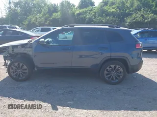 2021 Jeep Cherokee Latitude Lux z VIN 1C4PJMMX8MD205199, wystawiony jako IAAI lot #42556584 z przebiegiem 32 787 mil mil oraz . Historia ofert i sprzedaży dostępna na DreamBid. Obrazek 15.