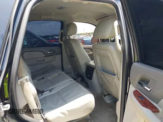 2011 Chevrolet Tahoe LT with VIN 1GNSCBE01BR389984, listed as a IAAI auction lot 42673033 with 289,294 mi miles and . Bid and sale history available at DreamBid. Image 8.