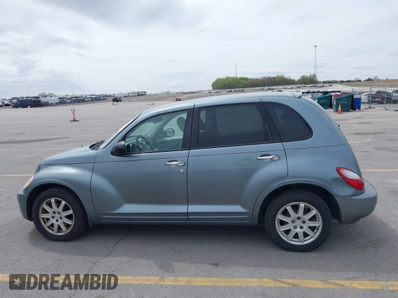 2008 Chrysler PT Cruiser Touring z VIN 3A8FY58B98T170533, wystawiony jako IAAI lot #42168893 z przebiegiem 116 222 mil mil oraz . Historia ofert i sprzedaży dostępna na DreamBid. Obrazek 15.