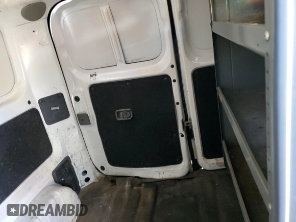 2019 Nissan NV200 S с VIN 3N6CM0KN4KK699944, выставлен на аукционе Copart как лот 51737035 с пробегом Не указан миль и Списание • Salvage title. История ставок и продаж доступна на DreamBid. Изображение 10.