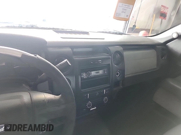 2014 Ford F-150 XL z VIN 1FTFX1CF8EKE37672, wystawiony jako IAAI lot #42585597 z przebiegiem 171 278 mil mil oraz . Historia ofert i sprzedaży dostępna na DreamBid. Obrazek 27.