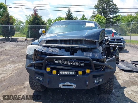 2014 Toyota Tundra Platinum with VIN 5TFAW5F15EX354983, listed as a IAAI auction lot 42392023 with 225,580 mi miles and . Bid and sale history available at DreamBid. Image 13.