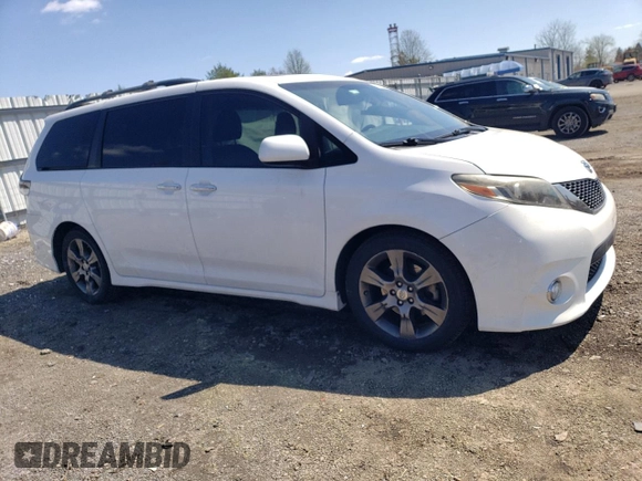 2016 Toyota Sienna SE с VIN 5TDXK3DC6GS749813, выставлен на аукционе Copart как лот 52519645 с пробегом 137 960 миль миль и Списание • Salvage title. История ставок и продаж доступна на DreamBid. Изображение 4.