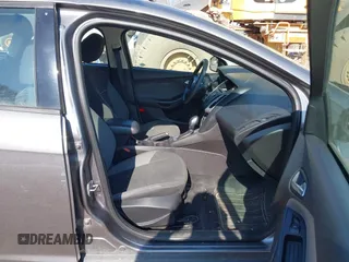 2014 Ford Focus SE with VIN 1FADP3F2XEL170580, listed as a IAAI auction lot 41752699 with 102,666 mi miles. Bid and sale history available at carsss.com. Image 5.