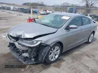 2015 Chrysler 200 Limited z VIN 1C3CCCAB8FN574495, wystawiony jako IAAI lot #42027962 z przebiegiem 164 490 mil mil oraz . Historia ofert i sprzedaży dostępna na DreamBid. Obrazek 2.