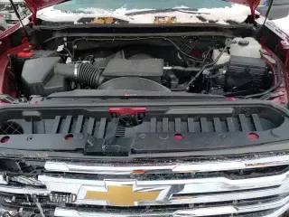 2025 Chevrolet Silverado 2500HD with VIN 1GC4KPE72SF101972, listed as a Copart auction lot 83872184 with 1,973 mi miles and Salvage title. Bid and sale history available at DreamBid. Image 13.
