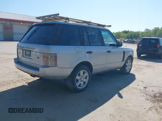 2004 Land Rover Range Rover HSE z VIN SALME11484A163403, wystawiony jako IAAI lot #42323608 z przebiegiem 184 889 mil mil oraz . Historia ofert i sprzedaży dostępna na DreamBid. Obrazek 4.