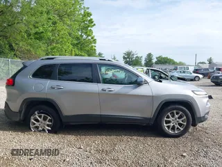 2017 Jeep Cherokee Latitude с VIN 1C4PJMCB5HW574778, выставлен на аукционе IAAI как лот 42331697 с пробегом 208 487 миль миль и . История ставок и продаж доступна на DreamBid. Изображение 13.