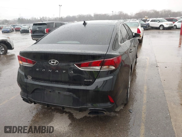 2018 Hyundai Sonata Limited with VIN 5NPE34AF2JH627102, listed as a IAAI auction lot 41839621 with 161,943 mi miles. Bid and sale history available at carsss.com. Image 4.