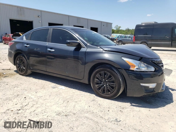 2014 Nissan Altima S with VIN 1N4AL3AP1EN363125, listed as a Copart auction lot 53369335 with 86,967 mi miles and Salvage Title. Bid and sale history available at DreamBid. Image 4.
