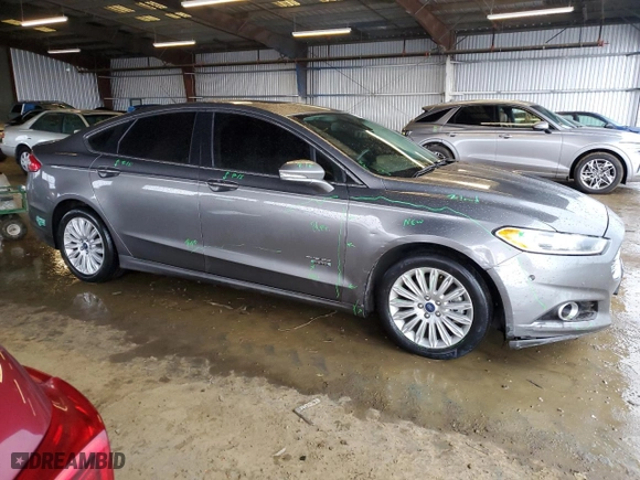 2014 Ford Fusion Energi Titanium with VIN 3FA6P0SU3ER178097, listed as a Copart auction lot 43999655 with 211,675 mi miles and Salvage Title. Bid and sale history available at carsss.com. Image 4.
