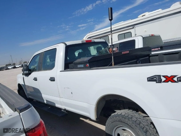 2019 Ford Super Duty F-250 SRW XL with VIN 1FT7W2B67KEC99874, listed as a IAAI auction lot 41676786 with 138,058 mi miles. Bid and sale history available at carsss.com. Image 14.
