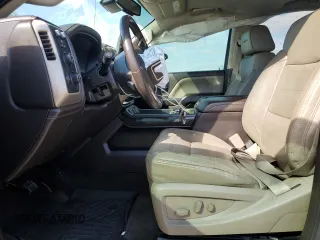 2015 GMC Sierra 2500HD available WiFi Denali with VIN 1GT120E81FF630998, listed as a Copart auction lot 46633885 with 116,186 mi miles and Salvage Title. Bid and sale history available at carsss.com. Image 7.