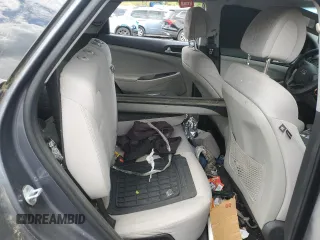 2018 Hyundai Tucson SEL z VIN KM8J33A44JU668405, wystawiony jako Copart lot #58159145 z przebiegiem Nie podano mil oraz Tytuł czysty. Historia ofert i sprzedaży dostępna na DreamBid. Obrazek 11.