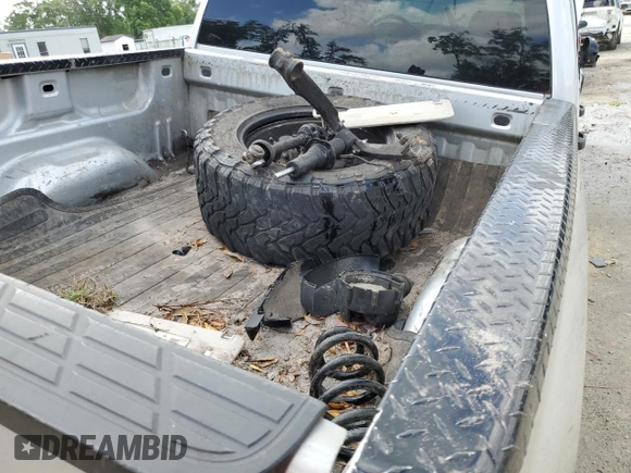 2013 Chevrolet Silverado 1500 LT with VIN 3GCPKSE72DG156102, listed as a Copart auction lot 52367725 with 254,388 mi miles and Salvage Title. Bid and sale history available at DreamBid. Image 12.