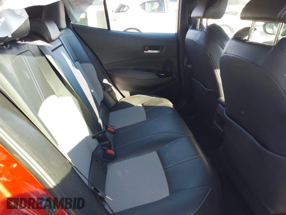 2020 Toyota Corolla Hatchback XSE with VIN JTNC4RBE5L3073569, listed as a IAAI auction lot 41347024 with 52,458 mi miles. Bid and sale history available at carsss.com. Image 8.