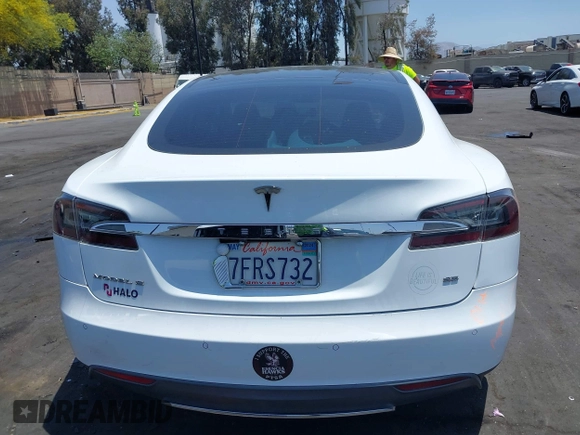 2014 Tesla Model S 60 с VIN 5YJSA1H17EFP40534, выставлен на аукционе IAAI как лот 42346697 с пробегом 203 166 миль миль и . История ставок и продаж доступна на DreamBid. Изображение 17.
