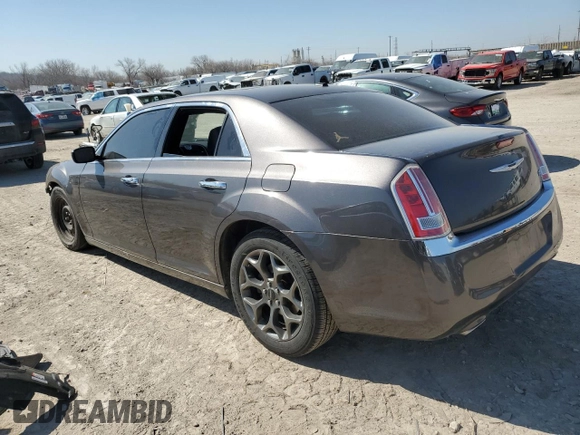 2013 Chrysler 300 C z VIN 2C3CCAET6DH577876, wystawiony jako Copart lot #48951965 z przebiegiem 95 622 mil mil oraz Szkoda całkowita • Salvage title. Historia ofert i sprzedaży dostępna na DreamBid. Obrazek 2.