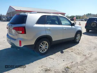 2014 Kia Sorento LX with VIN 5XYKTCA66EG506003, listed as a IAAI auction lot 42155293 with 178,956 mi miles. Bid and sale history available at carsss.com. Image 4.