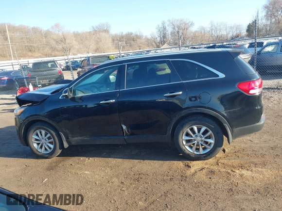 2016 Kia Sorento LX with VIN 5XYPG4A32GG031328, listed as a IAAI auction lot 41890459 with 158,475 mi miles. Bid and sale history available at carsss.com. Image 14.