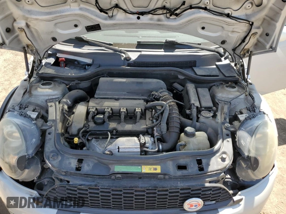 2010 MINI Hardtop S with VIN WMWMF7C53ATZ71927, listed as a Copart auction lot 60350125 with 110,385 mi miles and Clean title. Bid and sale history available at DreamBid. Image 12.