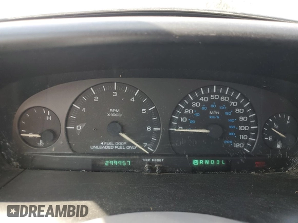 2000 Dodge Caravan SE with VIN 2B4GP45G0YR525310, listed as a Copart auction lot 69596394 with 299,957 mi miles and Salvage Title. Bid and sale history available at carsss.com. Image 9.