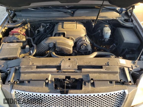 2012 GMC Yukon XL Denali with VIN 1GKS2MEF8CR200877, listed as a Copart auction lot 53282365 with 267,265 mi miles and Salvage Title. Bid and sale history available at carsss.com. Image 12.