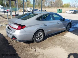 2023 Hyundai Sonata SEL with VIN KMHL64JA6PA286379, listed as a IAAI auction lot 41981653 with 32,350 mi miles. Bid and sale history available at carsss.com. Image 4.