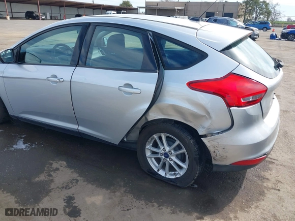 2016 Ford Focus SE with VIN 1FADP3K24GL254645, listed as a IAAI auction lot 41725276 with 117,645 mi miles. Bid and sale history available at carsss.com. Image 6.