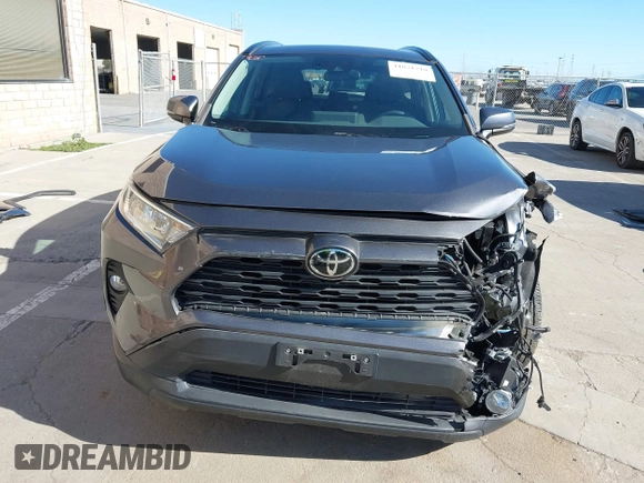 2021 Toyota RAV4 XLE with VIN 2T3W1RFV0MC152913, listed as a IAAI auction lot 41871718 with 17,037 mi miles. Bid and sale history available at carsss.com. Image 13.