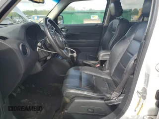 2016 Jeep Patriot High Altitude with VIN 1C4NJRFB0GD552651, listed as a Copart auction lot 55886435 with 105,735 mi miles and Clean Title. Bid and sale history available at DreamBid. Image 7.