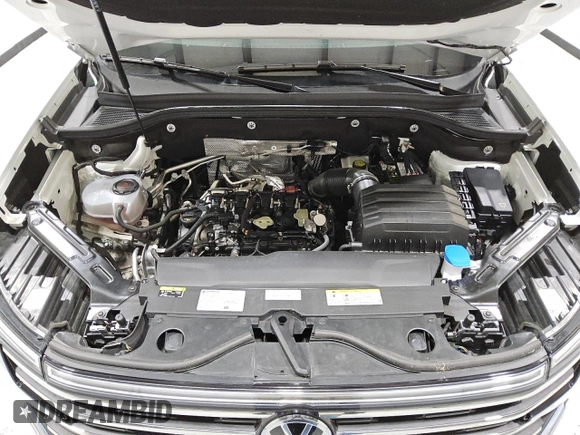 2024 Volkswagen Atlas SE with VIN 1V2HR2CA1RC546860, listed as a Copart auction lot 55703805 with 33,296 mi miles and Clean title. Bid and sale history available at DreamBid. Image 12.