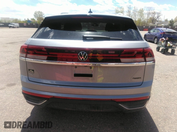 2024 Volkswagen Atlas SE with VIN 1V2LE2CAXRC206712, listed as a IAAI auction lot 42056806 with 15,670 mi miles and . Bid and sale history available at DreamBid. Image 16.
