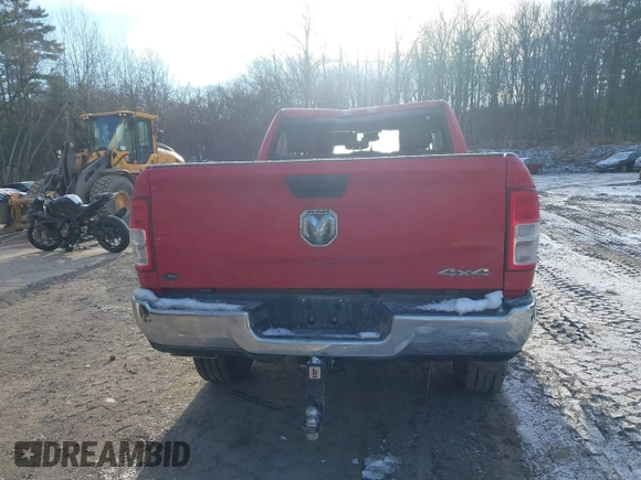 2024 Ram 2500 Tradesman z VIN 3C6UR5CJ0RG181612, wystawiony jako IAAI lot #41005946 z przebiegiem 12 715 mil mil oraz . Historia ofert i sprzedaży dostępna na DreamBid. Obrazek 16.