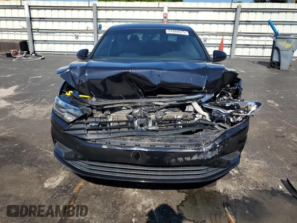 2020 Volkswagen Jetta S z VIN 3VWCB7BU5LM040587, wystawiony jako Copart lot #57088075 z przebiegiem 104 585 mil mil oraz Nie do naprawy • Non repairable. Historia ofert i sprzedaży dostępna na DreamBid. Obrazek 5.