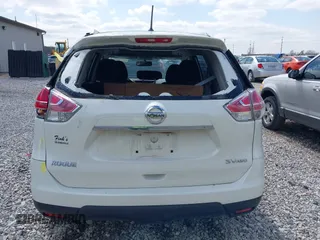2015 Nissan Rogue SL with VIN 5N1AT2MV2FC804820, listed as a IAAI auction lot 41932296 with 174,633 mi miles and . Bid and sale history available at carsss.com. Image 17.