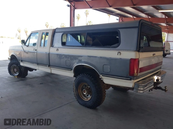 1991 Ford F-250 with VIN 1FTHX26MXMKA72774, listed as a IAAI auction lot 42121856 with 7,483 mi miles. Bid and sale history available at carsss.com. Image 3.