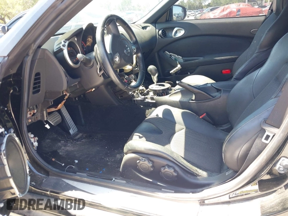 2017 Nissan 370Z Touring with VIN JN1AZ4FHXHM940571, listed as a IAAI auction lot 42062855 with 1 mi miles. Bid and sale history available at carsss.com. Image 5.