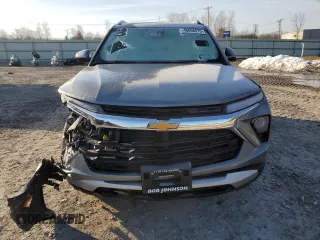 2024 Chevrolet TrailBlazer LT with VIN KL79MRSL5RB167508, listed as a Copart auction lot 48608575 with 1,921 mi miles and Salvage Title. Bid and sale history available at DreamBid. Image 5.