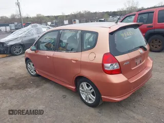 2007 Honda Fit Sport with VIN JHMGD38607S068566, listed as a IAAI auction lot 41952423 with 271,140 mi miles. Bid and sale history available at carsss.com. Image 3.