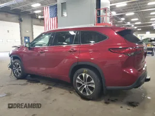 2021 Toyota Highlander XLE with VIN 5TDGZRBHXMS546223, listed as a Copart auction lot 57994635 with 69,413 mi miles and Salvage title. Bid and sale history available at DreamBid. Image 2.