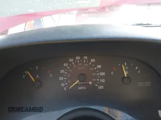 1996 Chevrolet Beretta z VIN 1G1LV15M7TY173285, wystawiony jako IAAI lot #40612238 z przebiegiem 184 617 mil mil oraz . Historia ofert i sprzedaży dostępna na DreamBid. Obrazek 7.