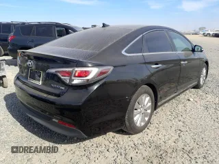 2017 Hyundai Sonata Hybrid SE with VIN KMHE24L31HA067706, listed as a Copart auction lot 63690862 with 137,346 mi miles. Bid and sale history available at carsss.com. Image 4.